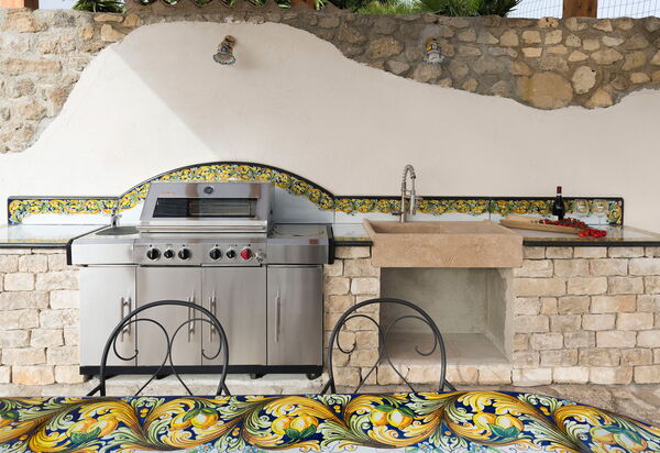 Villa Anthea: Außen, Küche