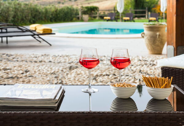 Villa Anthea: Außen, Schwimmbad