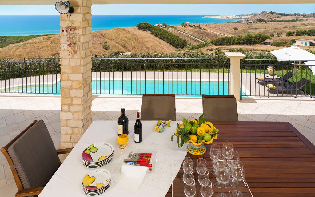 Villa Anthea: Esterni, Piscina, Vista Panoramica