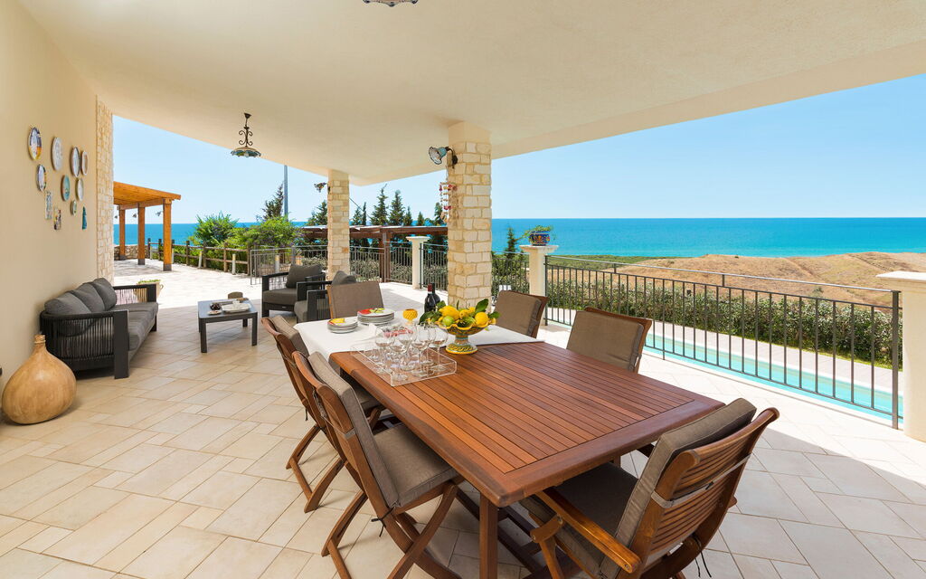 Villa Anthea: Esterni, Piscina, Vista Panoramica