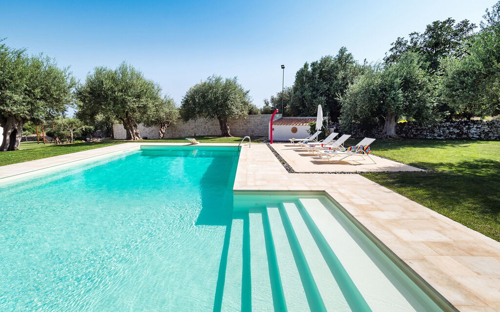Corte Moscata: Have, pool, Udvendige