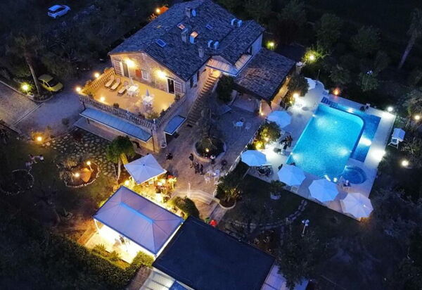 Villa Vittoria: Draussen