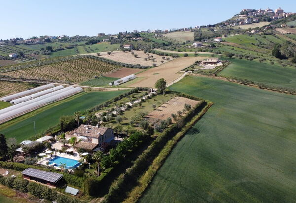 Villa Vittoria: Draussen