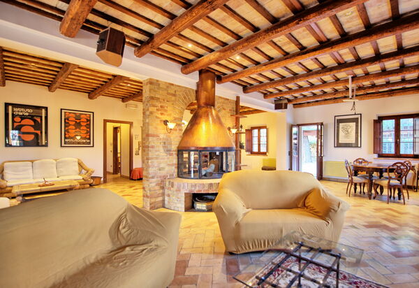 Villa Vittoria: Wohnzimmer