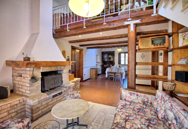 Villa Vittoria: Wohnzimmer