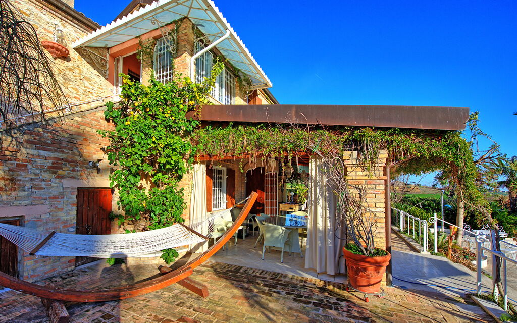 Villa Vittoria: all'aperto, Balcone / Terrazza / Patio