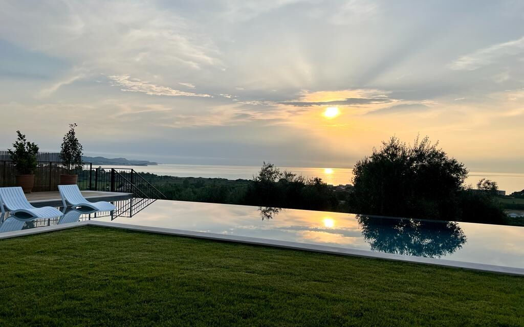 Villa Acropolitana: Scenic View, Summer