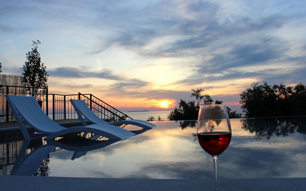 Villa Acropolitana: Outdoor, Pool