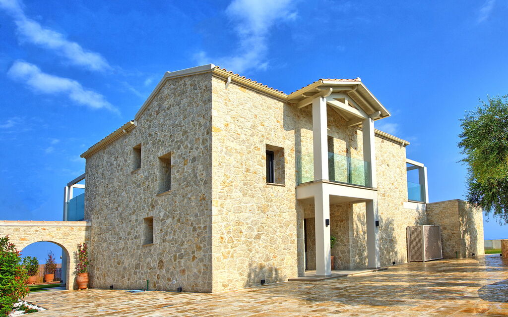 Villa Acropolitana: Building Exterior, Main Entrance, Outdoor