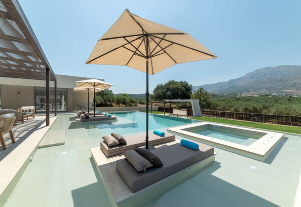 Villa El: pool
