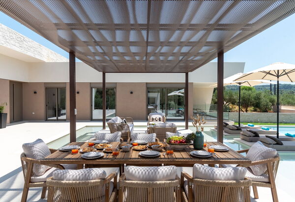 Villa El: Altan / terrasse / gårdhave, pool