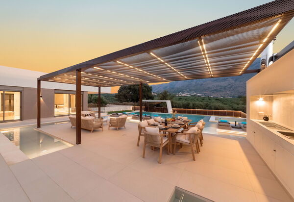 Villa El: Altan / terrasse / gårdhave, pool