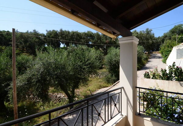 Villa Angie: Exteriör, Utomhus