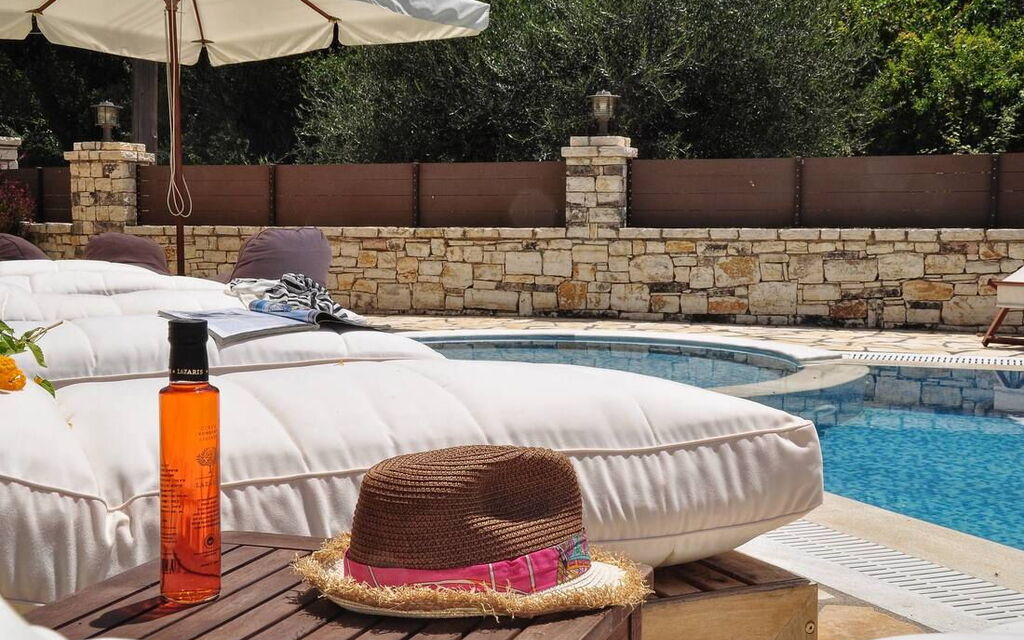 Villa Angie: all'aperto, Esterni, Piscina