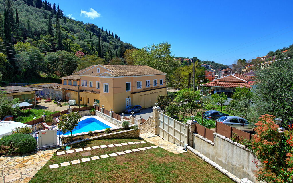 Villa Angie: all'aperto