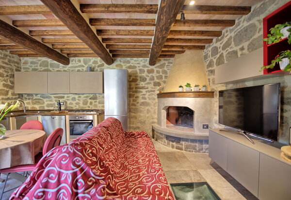 Villa Mulino: Esszimmer, Küche, Wohnzimmer