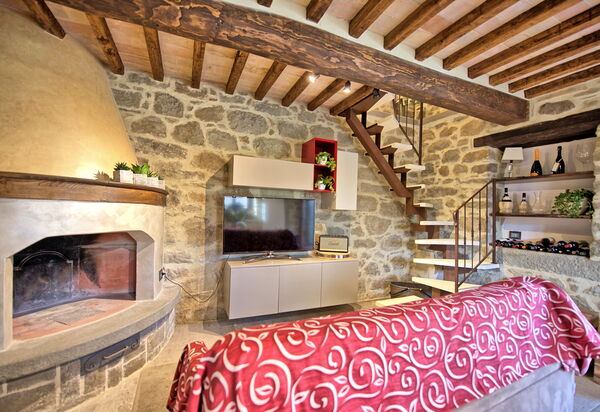 Villa Mulino: Esszimmer, Küche, Wohnzimmer