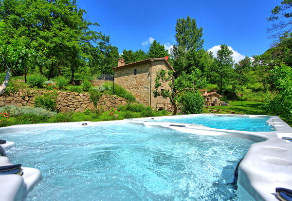 Villa Mulino: Außen, Draussen, Schwimmbad, Whirlpool