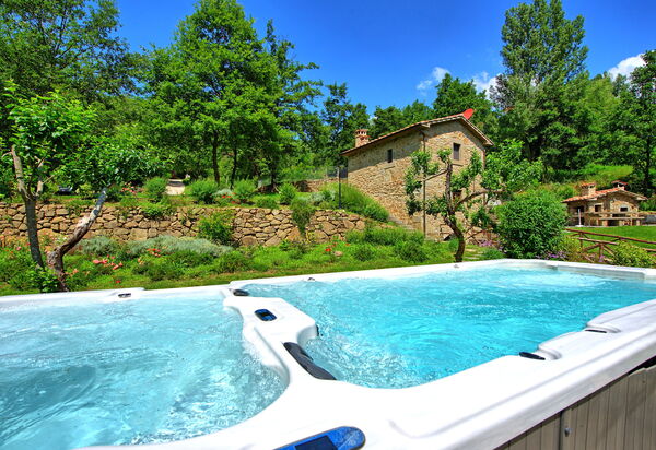Villa Mulino: Außen, Draussen, Garten, Schwimmbad, Whirlpool