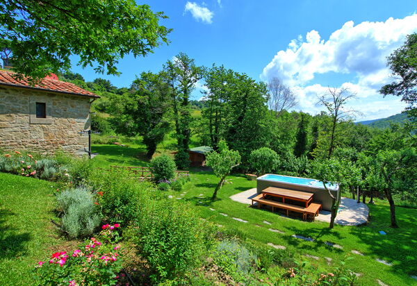 Villa Mulino: Außen, Draussen, Garten, Schwimmbad, Whirlpool