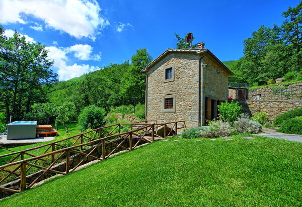 Villa Mulino: Außen, Draussen, Garten, Schwimmbad, Whirlpool