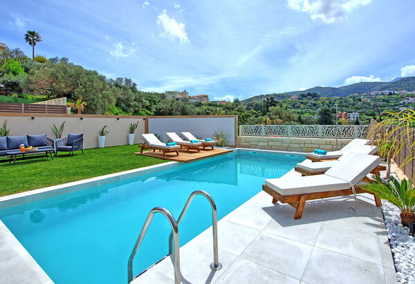 Villa Silentium Evilia: Garden, Outdoor, Pool