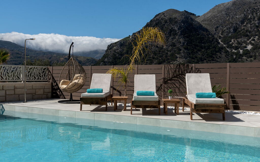 Villa Silentium Evilia: pool, Udendørs, Udvendige