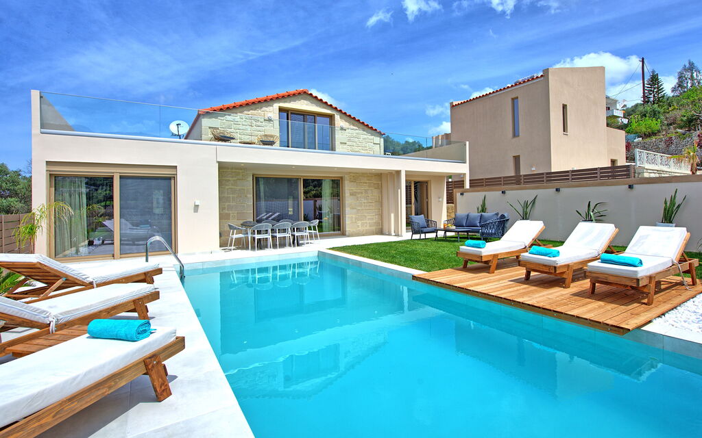 Villa Silentium Evilia: Have, pool, Udendørs, Udvendige