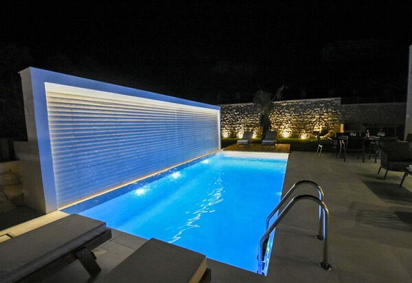 Villa Silentium Ionia: pool, Udvendige