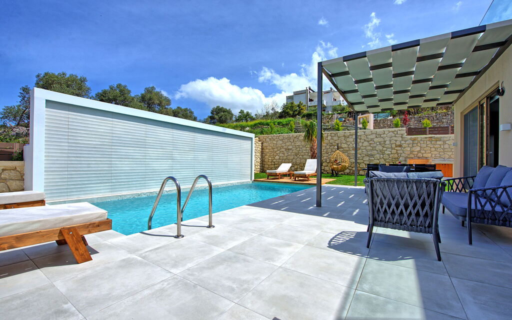 Villa Silentium Ionia: Балкон / Терраса / Патио, бассейн, Открытый