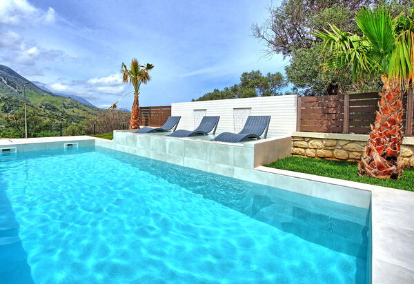 Villa Silentium Olia: Garden, Outdoor, Pool, Summer