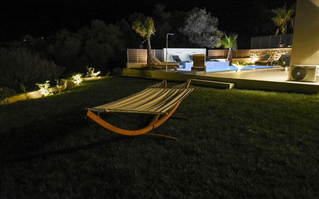 Villa Silentium Olia: Building Exterior, Garden, Pool