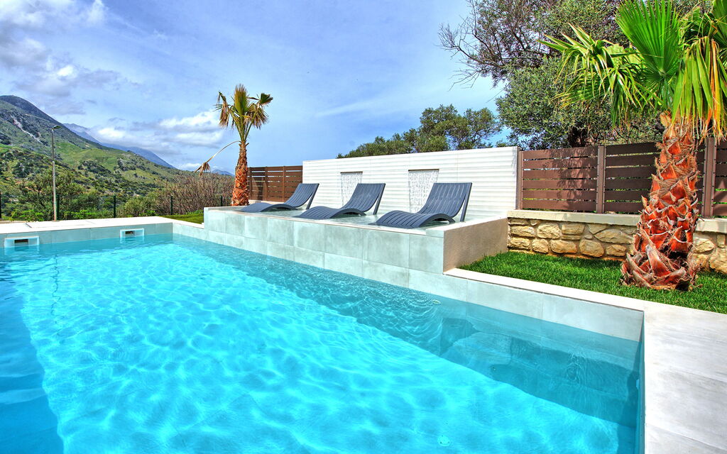 Villa Silentium Olia: Garden, Outdoor, Pool, Summer