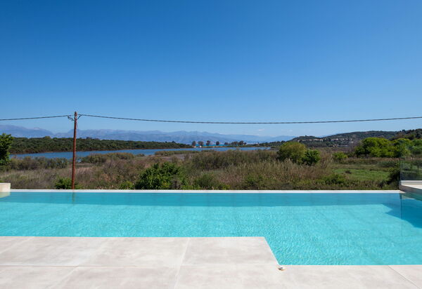 Villa Otter: Outdoor, Pool, Scenic View