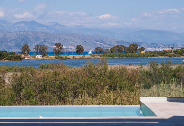 Villa Otter: Outdoor, Pool, Scenic View