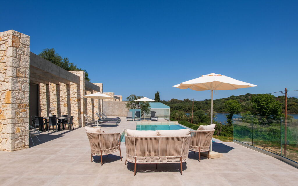 Villa Otter: all'aperto, Esterni