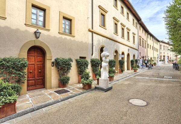 Il Borgo: Открытый, Экстерьеры