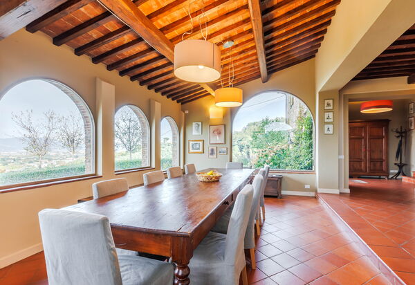 Villa Bellostare: Столовая