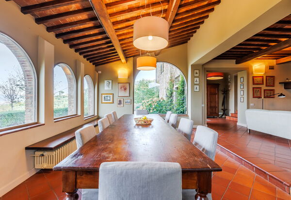 Villa Bellostare: Столовая