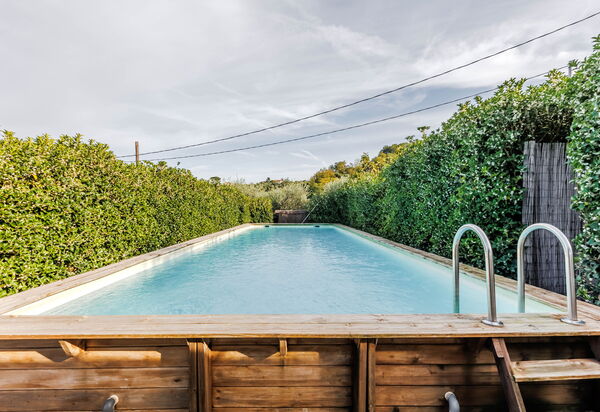 Bello Stare: Draussen, Garten, Schwimmbad