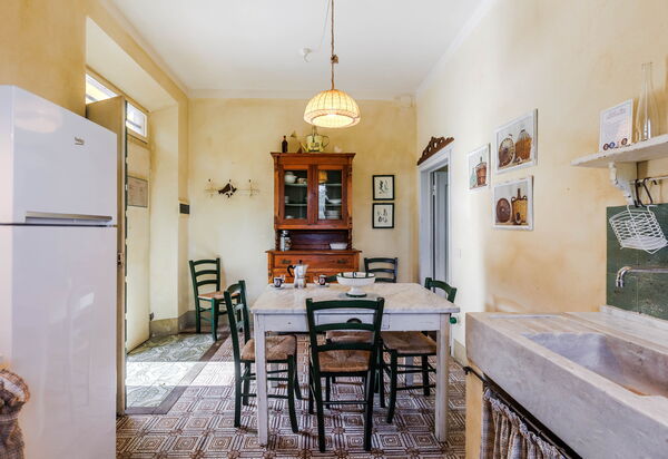 Bello Stare: Esszimmer, Wohnzimmer