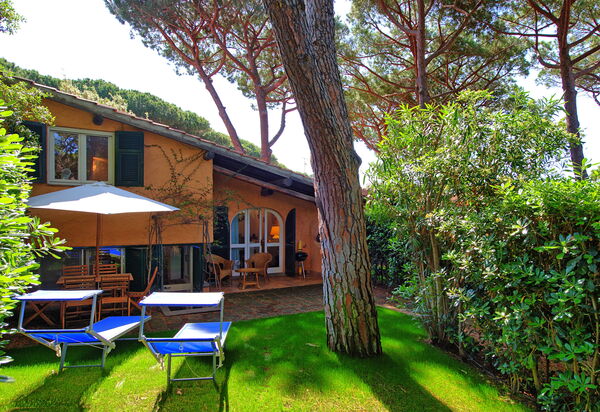 Le Dune: Udendørs, Udvendige