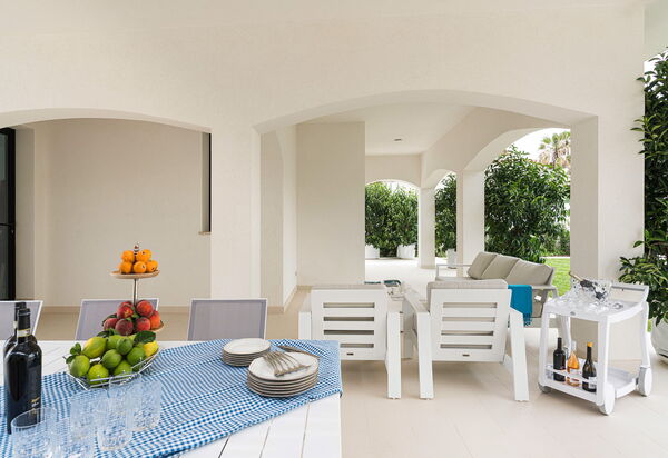 Villa Hermes: Außen