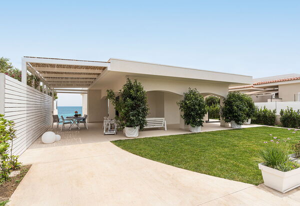 Villa Hermes: Außen, Draussen, Haupteingang, Schwimmbad