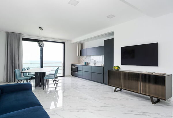 Villa Hermes: Küche, Wohnzimmer