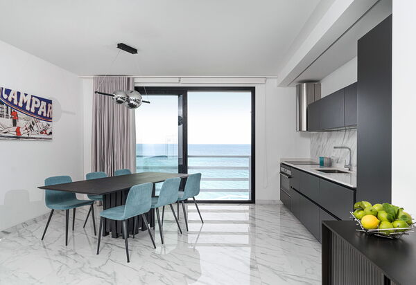 Villa Hermes: Küche, Wohnzimmer