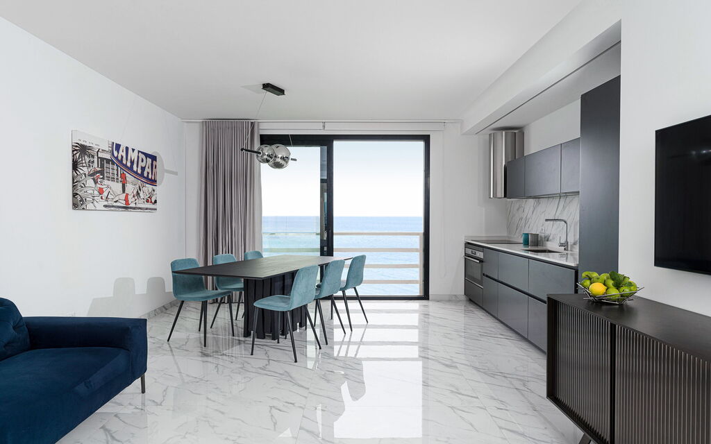 Villa Hermes: Kitchen, Living Room