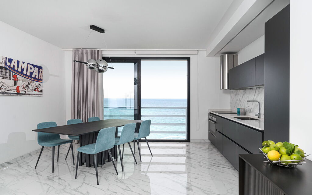 Villa Hermes: Kitchen, Living Room