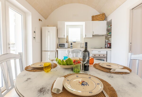 Trullo Adea: Esszimmer, Küche