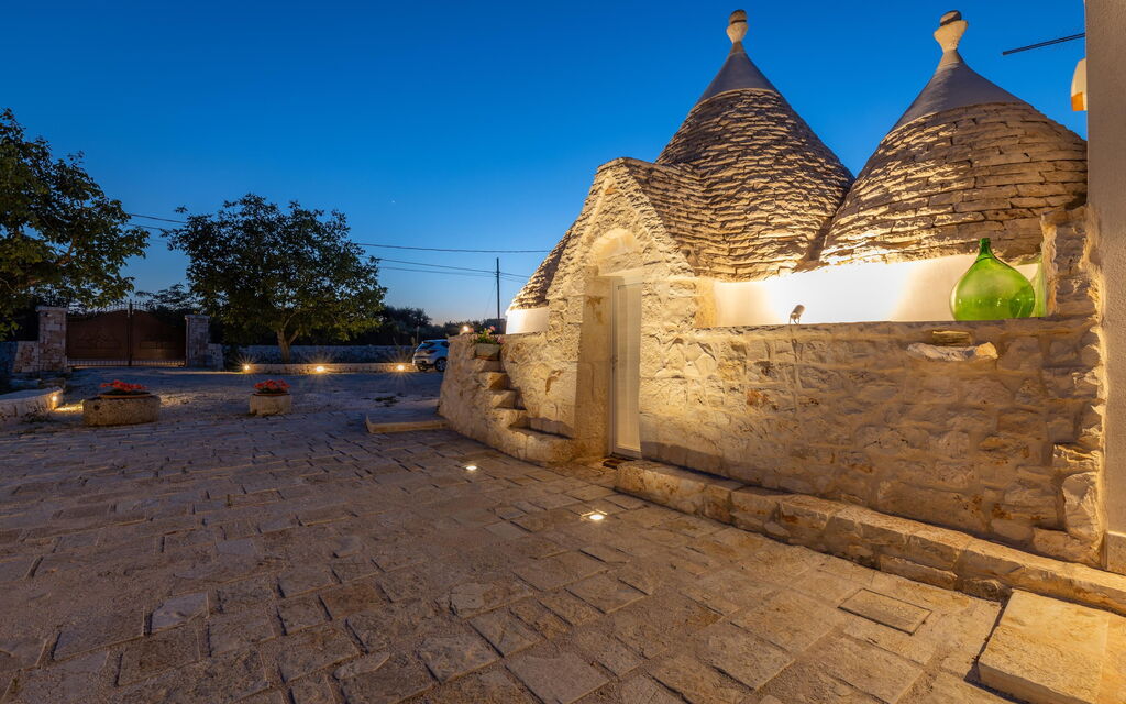 Trullo Adea: Extérieur, Extérieurs